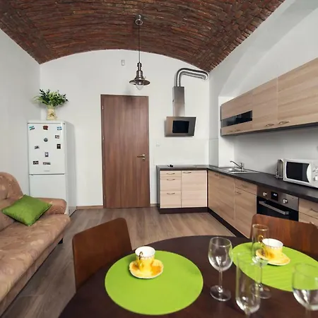 Dobrovskeho 30 Apartment *